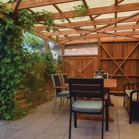Three-bedroom Holiday In Ferienhaus