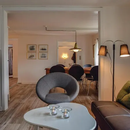 Ferienhaus Three-bedroom Holiday In