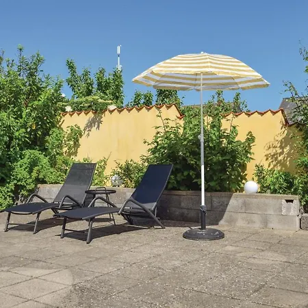 Three-bedroom Holiday In *
